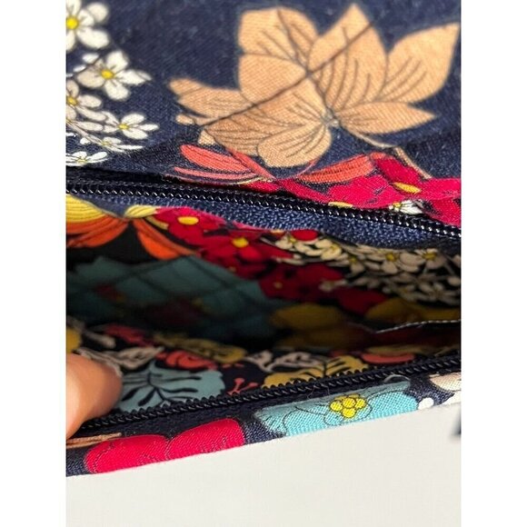 Vera Bradley Bag Women Mini Laptop Case Red Floral Travel Snails Boho 80s Retro - Picture 7 of 14